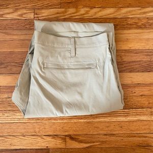 Eddie Bauer stretchable khakis 38x32